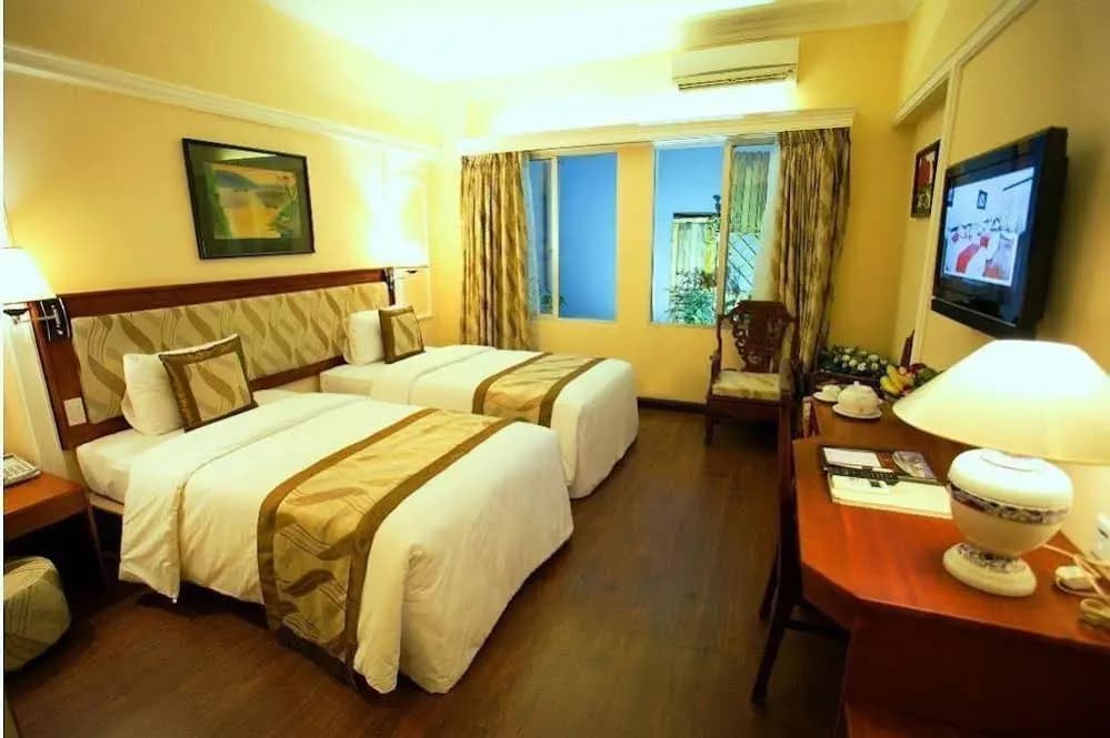 Royal Saigon - photo 5