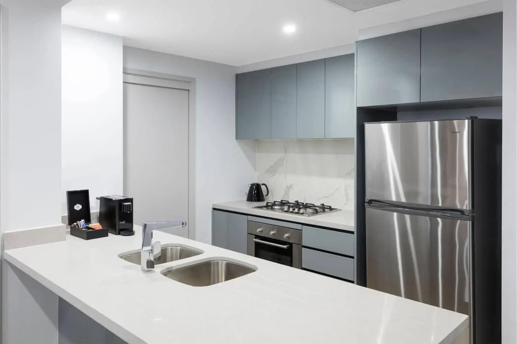 Meriton Suites North Sydney - photo 20