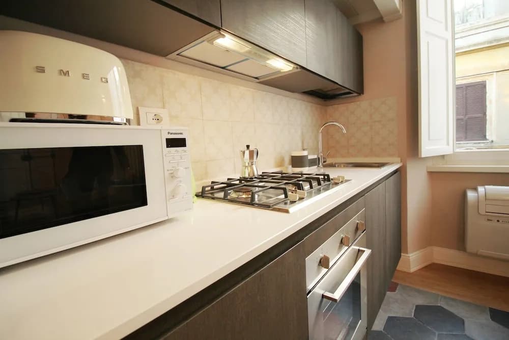 Colosseo Topnotch Apartment - photo 15