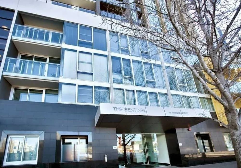 ReadySet Apartments at Sentinel - photo 1
