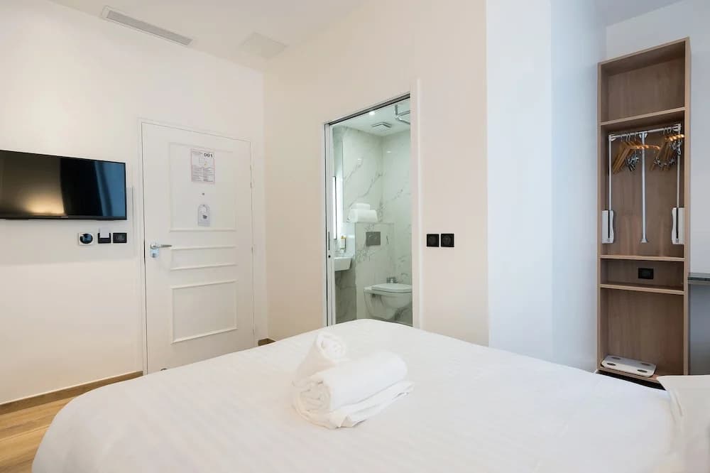 Private Apartment and Terrace Le Marais - photo 6