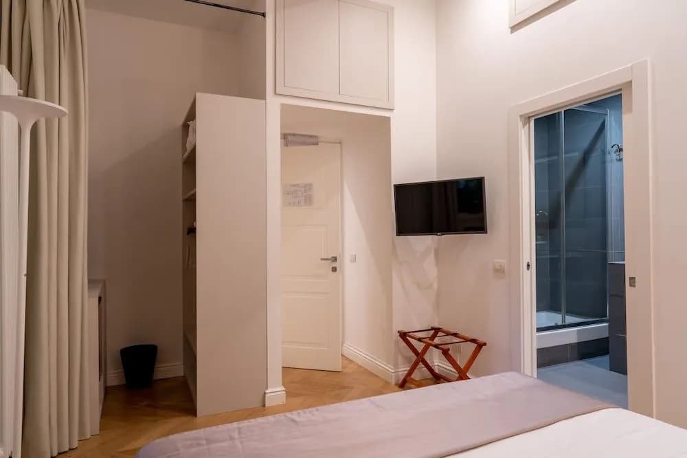EBL Luxury Home - photo 3