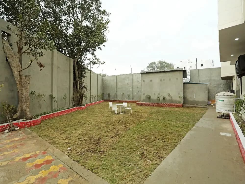 Qlark Rooms & Lawn By OYO Rooms - photo 16