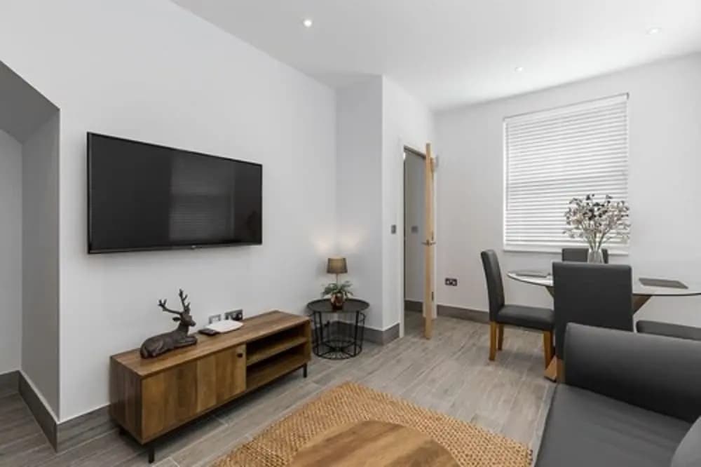 The Lion Gate Apartments - photo 14