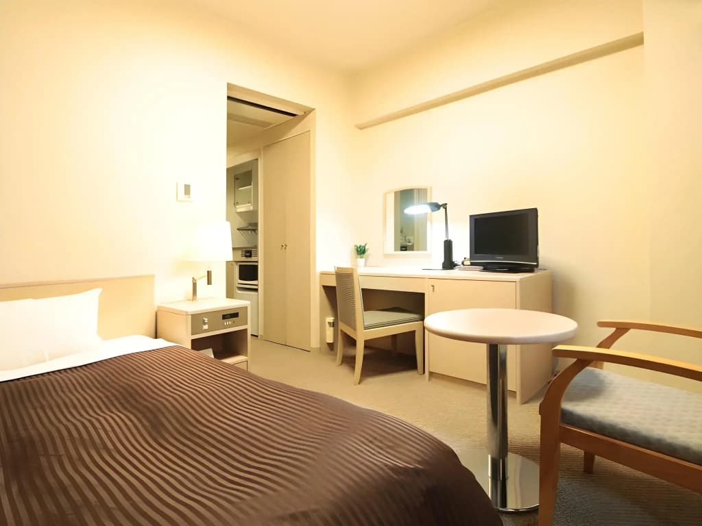 Hotel Livemax BUDGET Shimbashi - photo 11