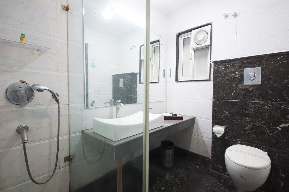 Hotel Amaltas International - photo 9