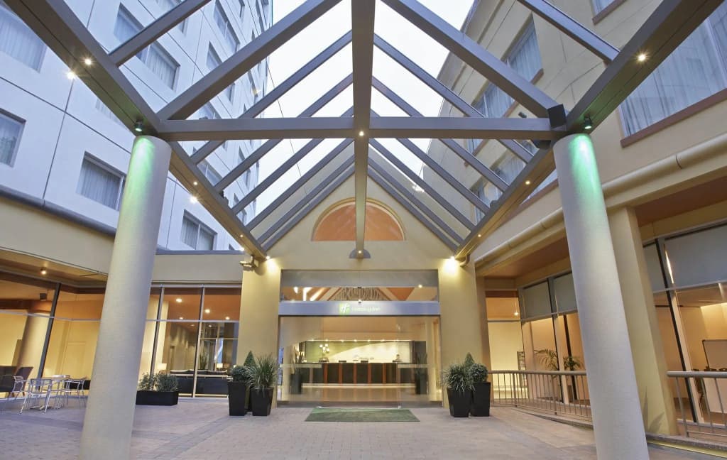 Holiday Inn Sydney Potts Point by IHG - photo 1