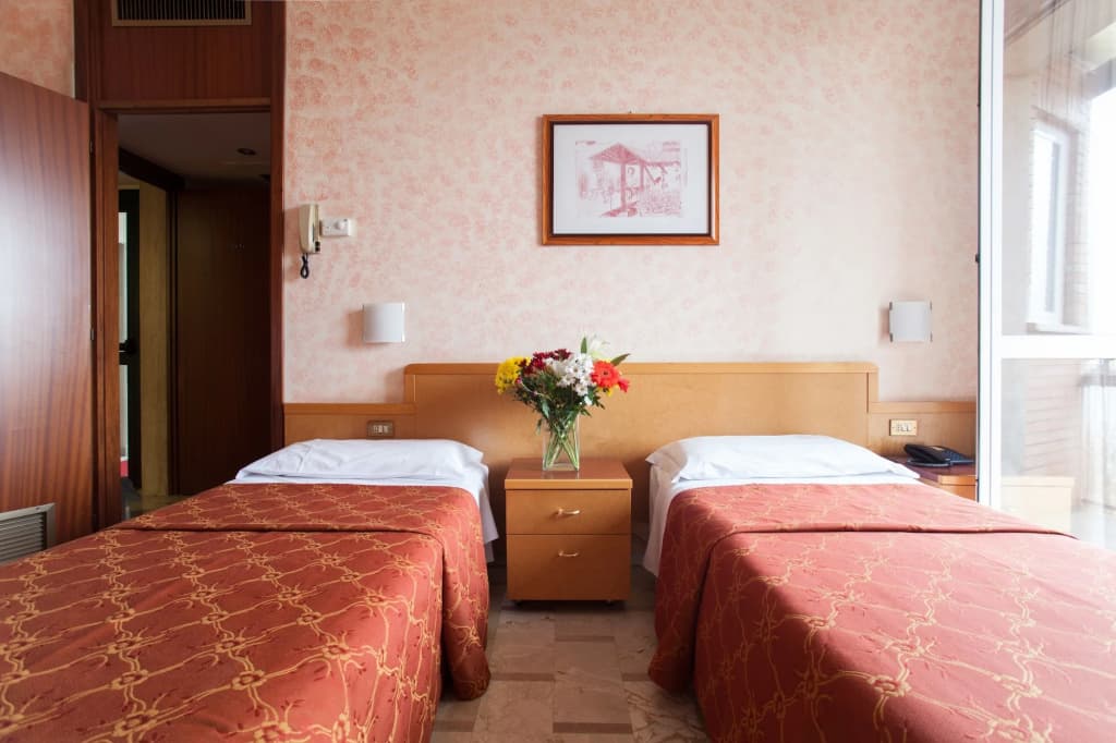 IH Hotels Milano ApartHotel Argonne Park - photo 17