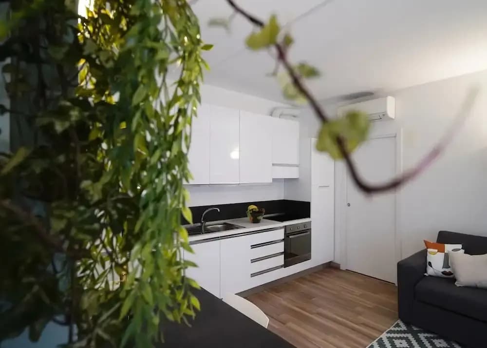 Cozy Apt With Gym & Parking, Milan - photo 5