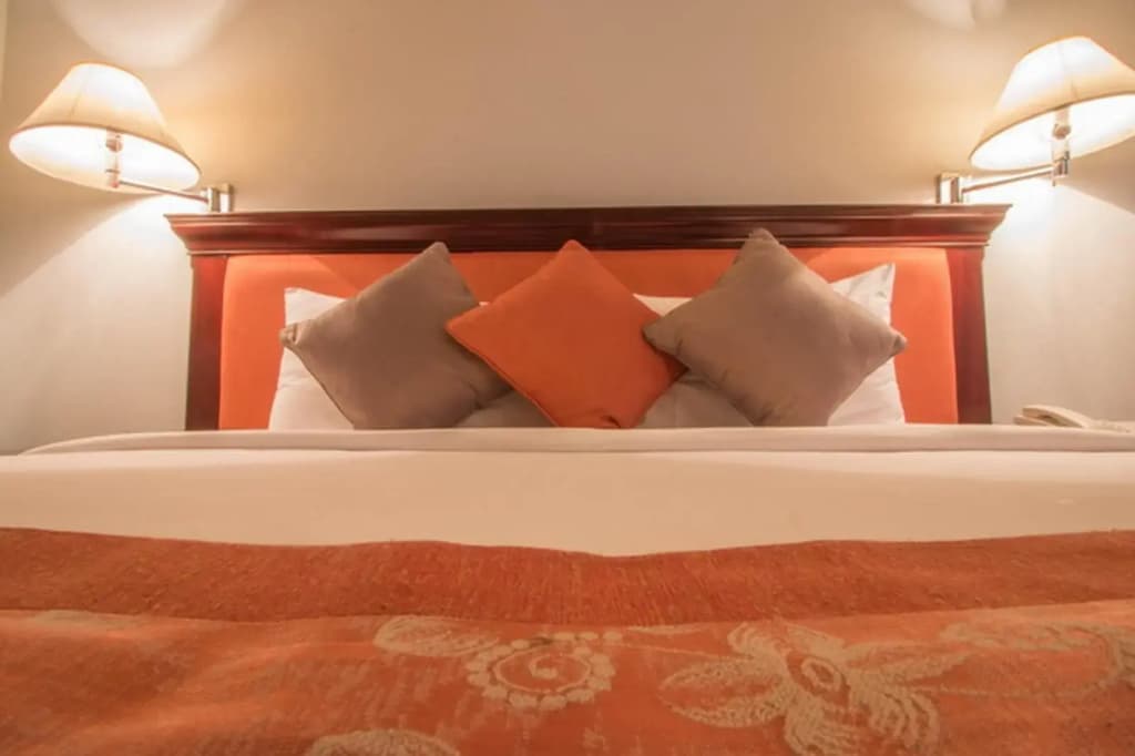 Tai Pan Hotel - photo 6