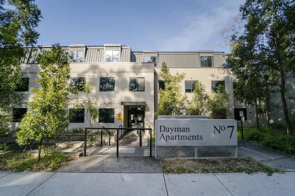 Dayman Apartments - photo 1