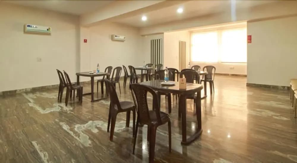 OYO Townhouse 039 Paschim Vihar - photo 21