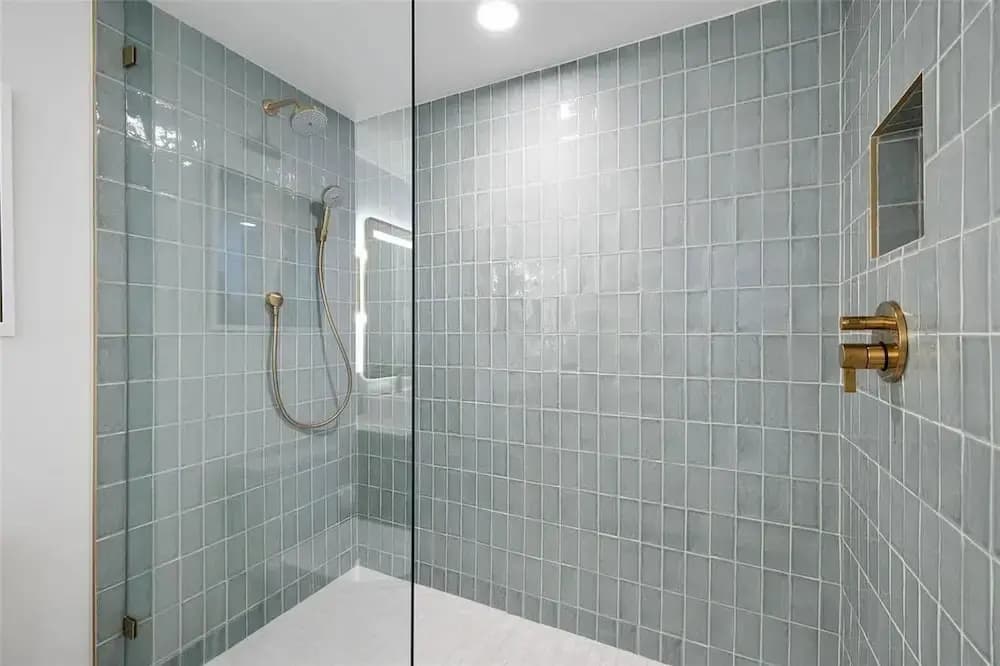 Luxury 2br-2bth Balcony Pool - photo 10