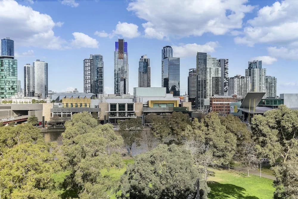 Leila, 1BDR Melbourne Apartment - photo 9