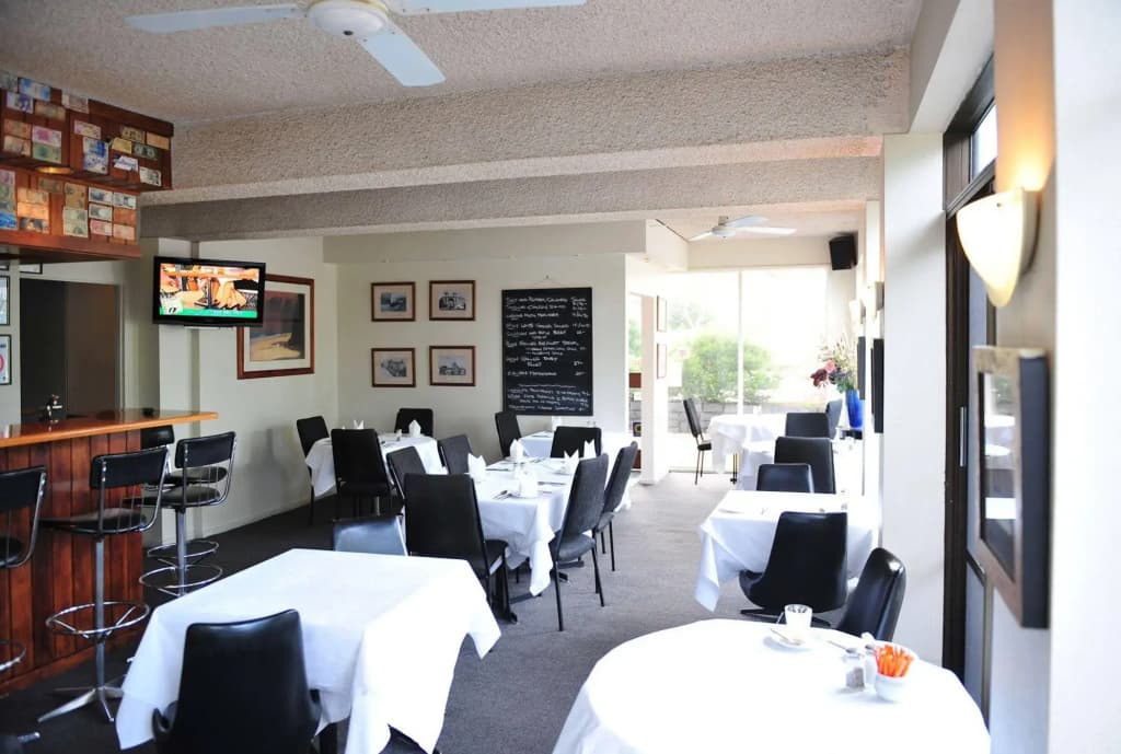 Beaumaris Bay Motel - photo 21