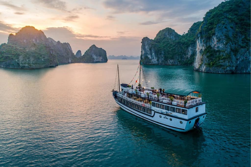 Swan Boutique Cruises - photo 18