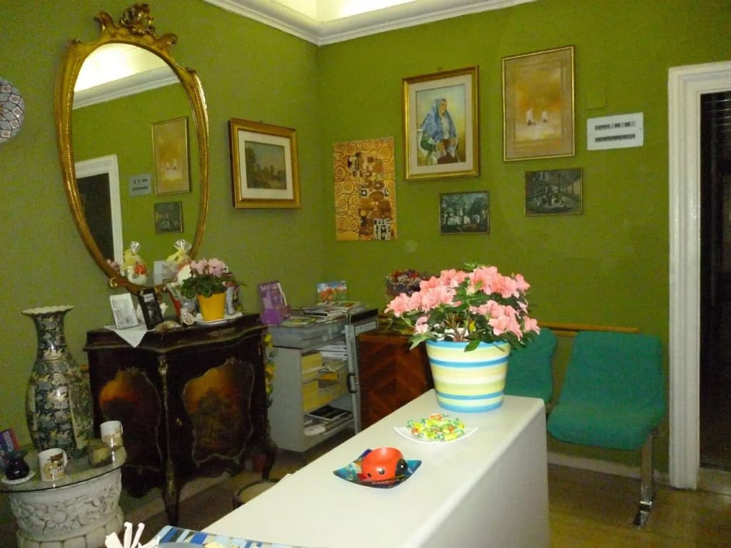 Hotel Giamaica for Girls & Ladies Only - photo 11