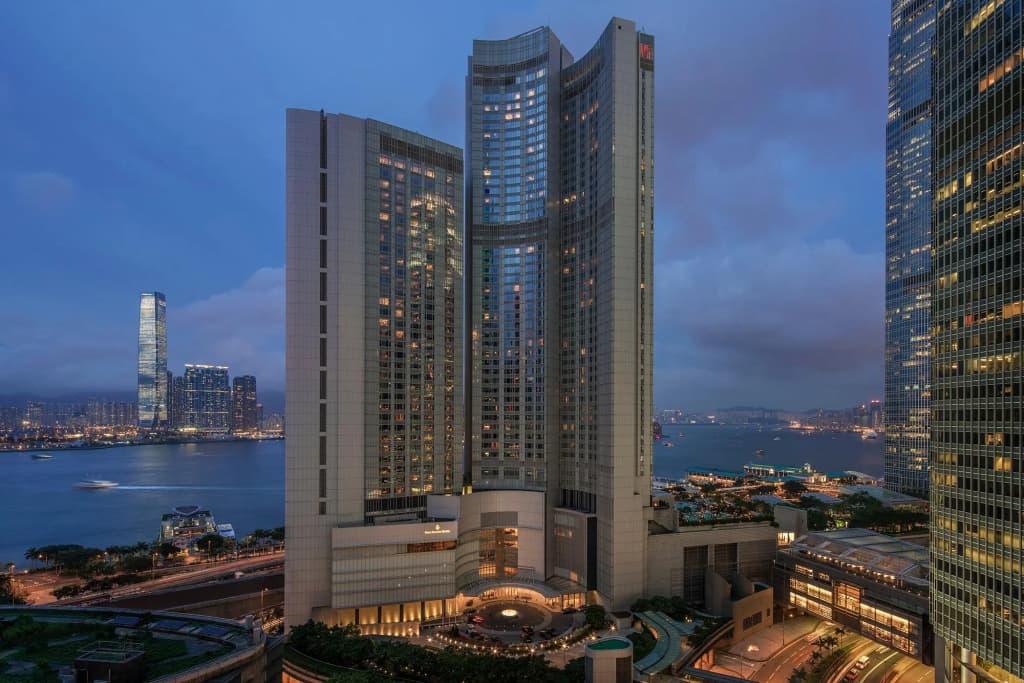 Four Seasons Hotel Hong Kong - photo 35
