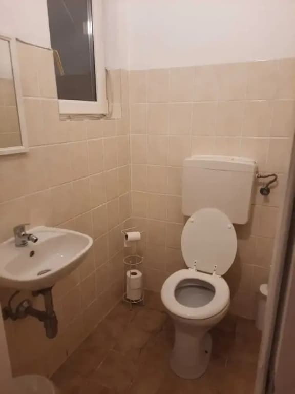 Spacious 2BR 1LR Apartment Central Area - photo 4