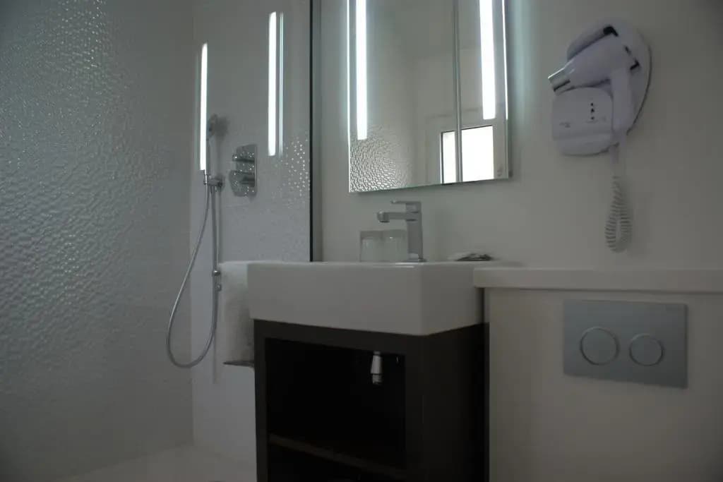 Hotel Little - photo 8