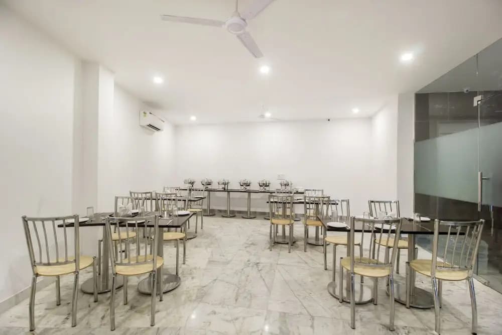 OYO 11689 Kelvish Hotel - photo 14