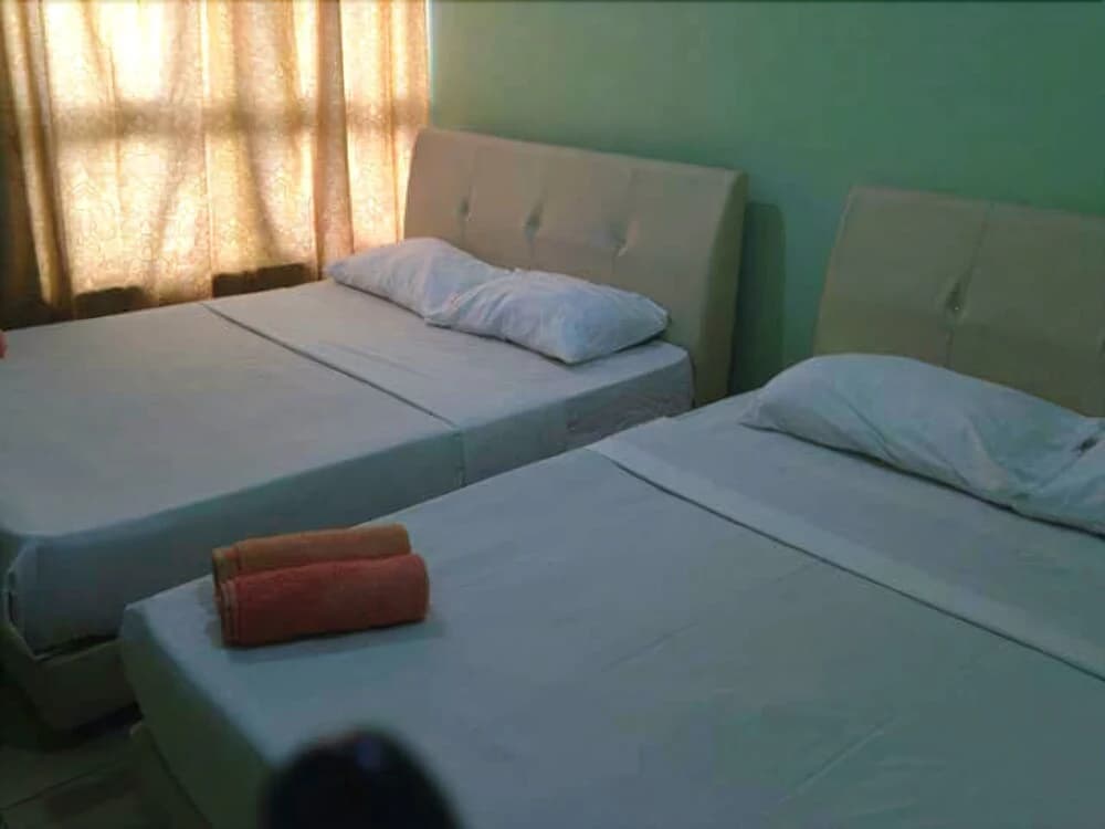 Century Rest Inn - photo 5