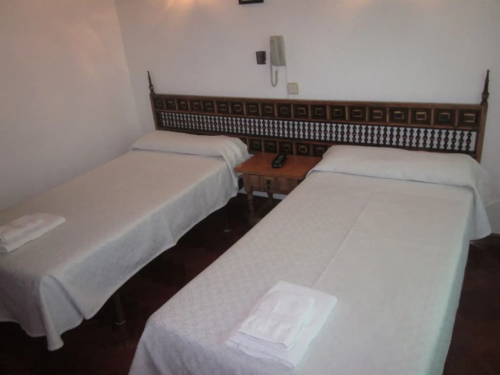 Hostal Esmeralda - photo 6