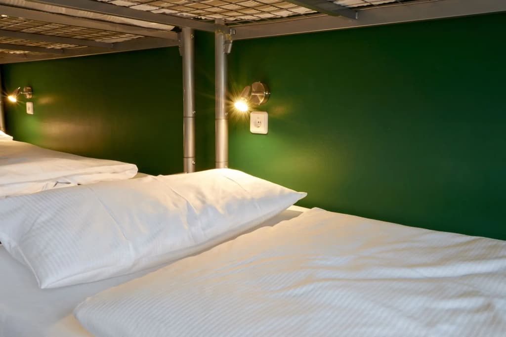 Ballhaus Berlin Hostel - photo 5