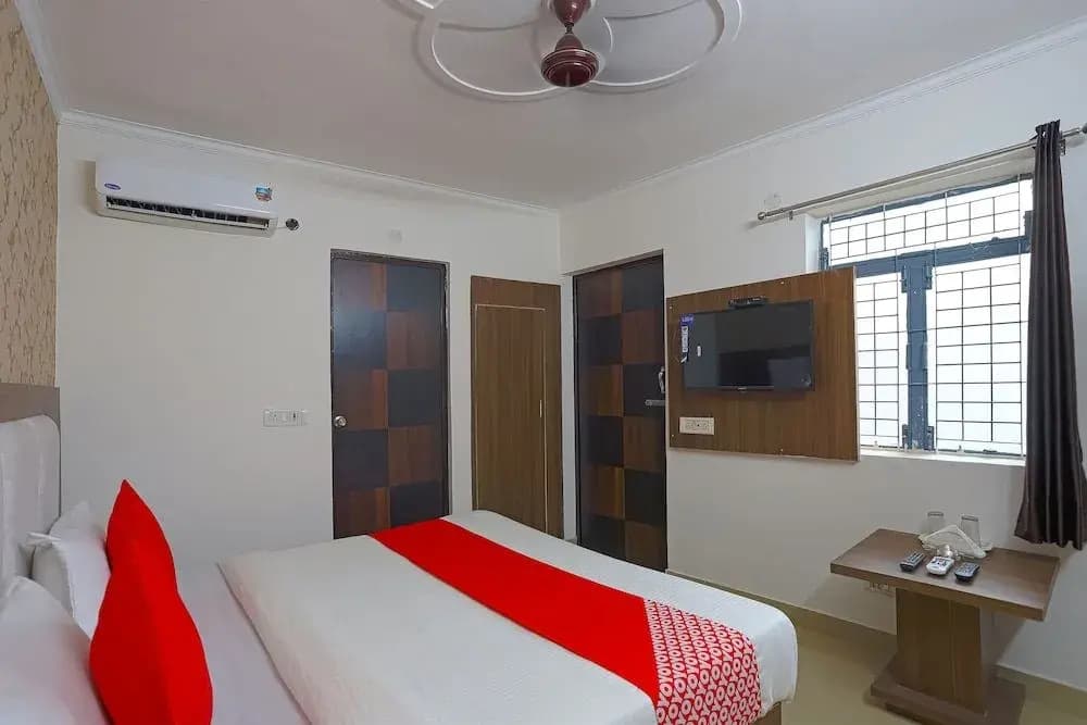 OYO 60786 Hotel Bluestar - photo 4