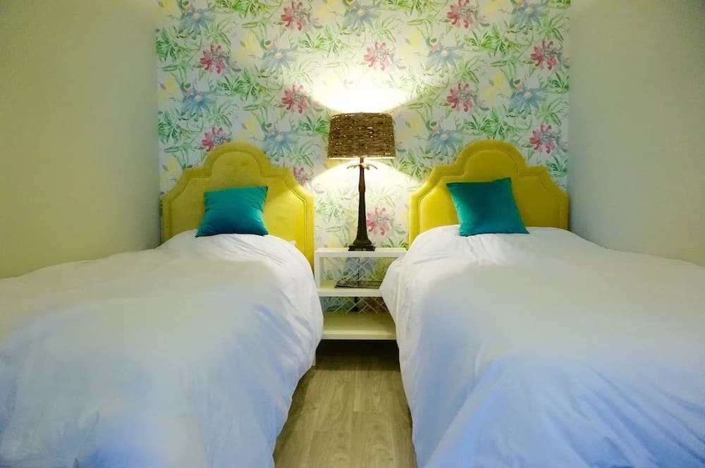 Baan Plai Haad Beachfront Condominium - photo 2