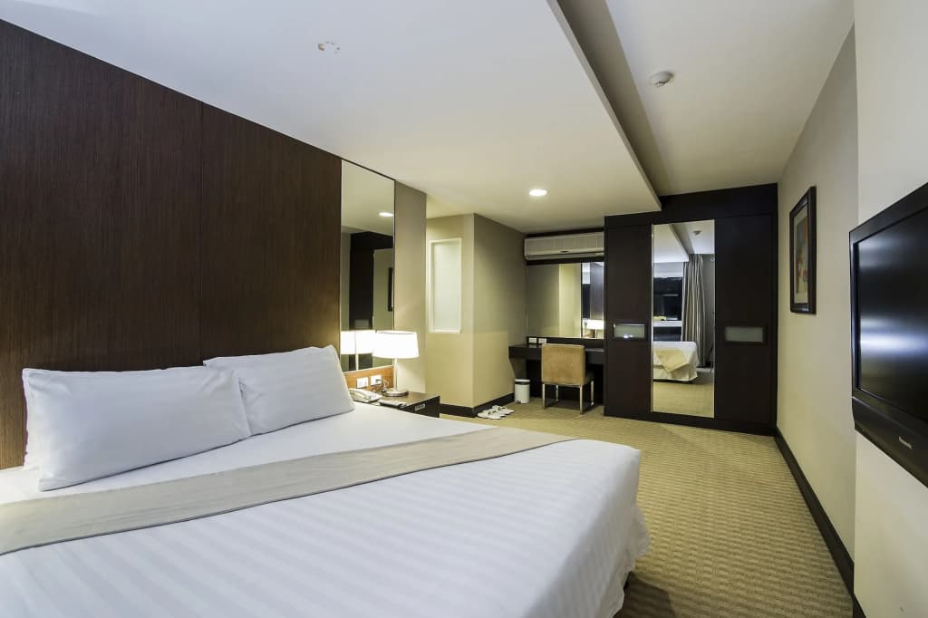 The Narathiwas Hotel & Residence Bangkok - photo 50
