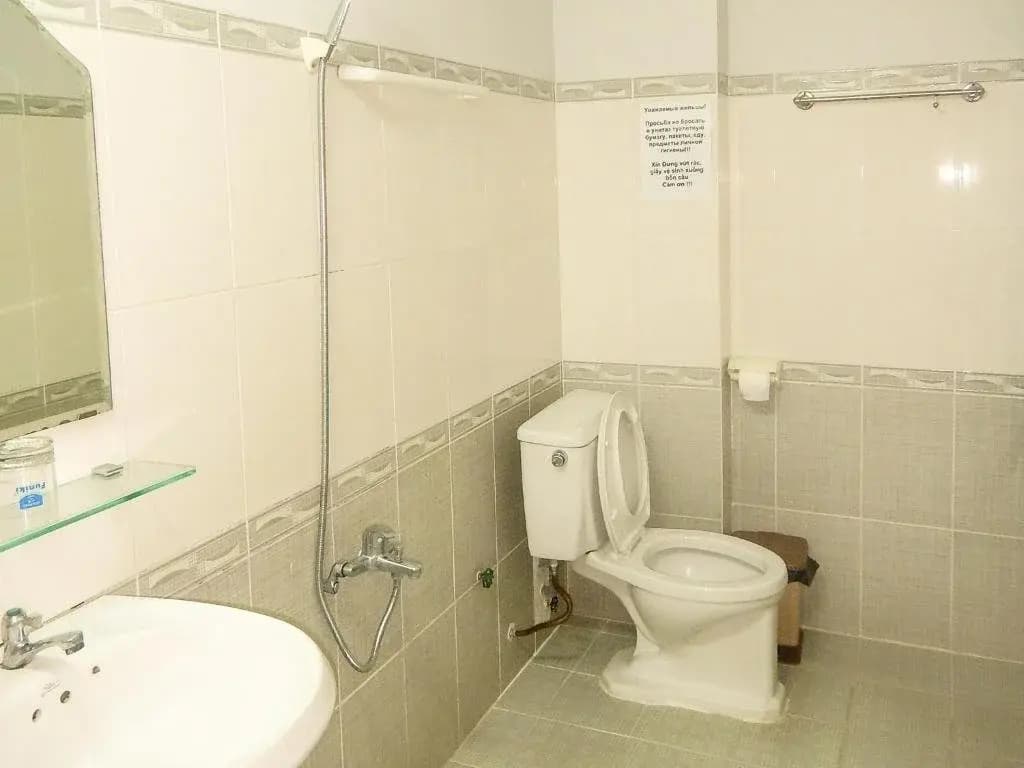Yellow Hotel - photo 7