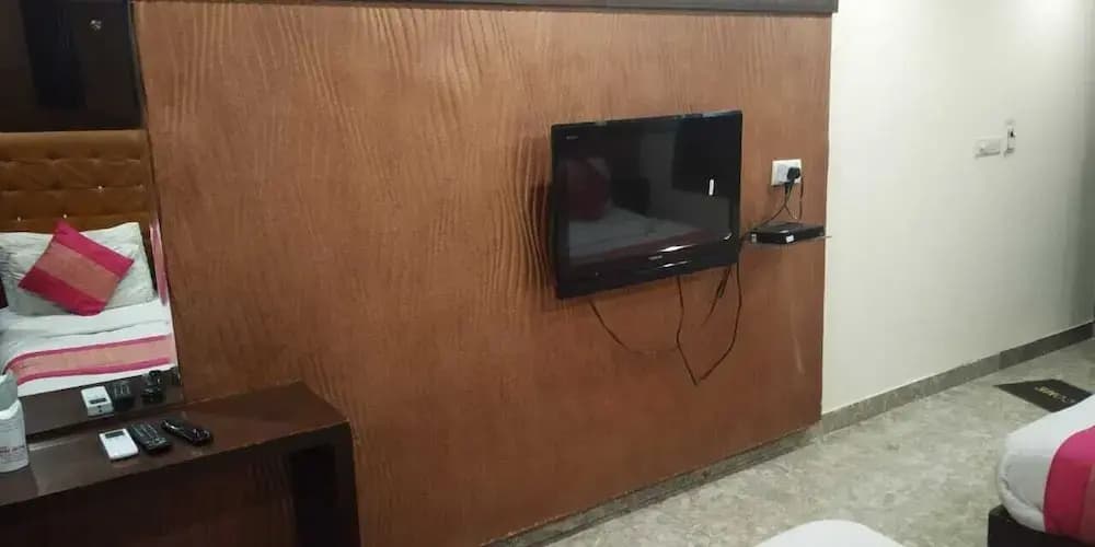 ADB Rooms Hotel Chander Palace - photo 5