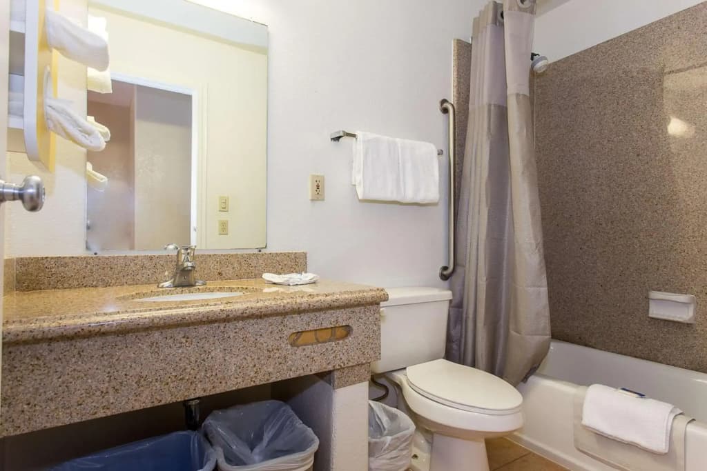 Cathedral Hill Hotel - photo 24