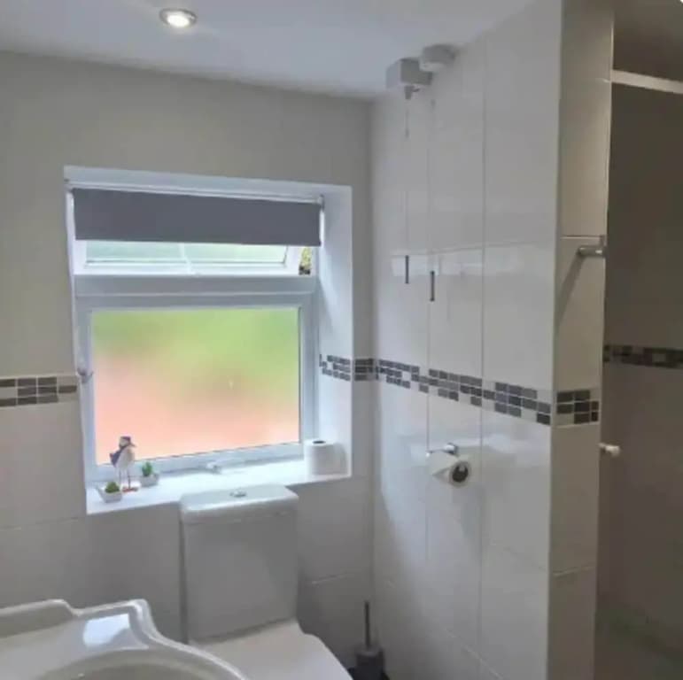 2 Bed Well Equipped For Contractors Pet Friendly - photo 7