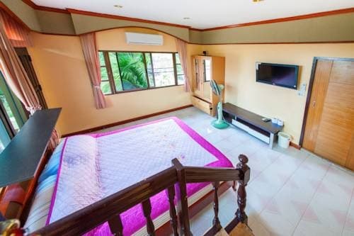 Yellow Villa With Pool In Rawai - photo 2