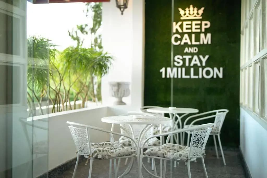 1 Million Hotel - photo 21