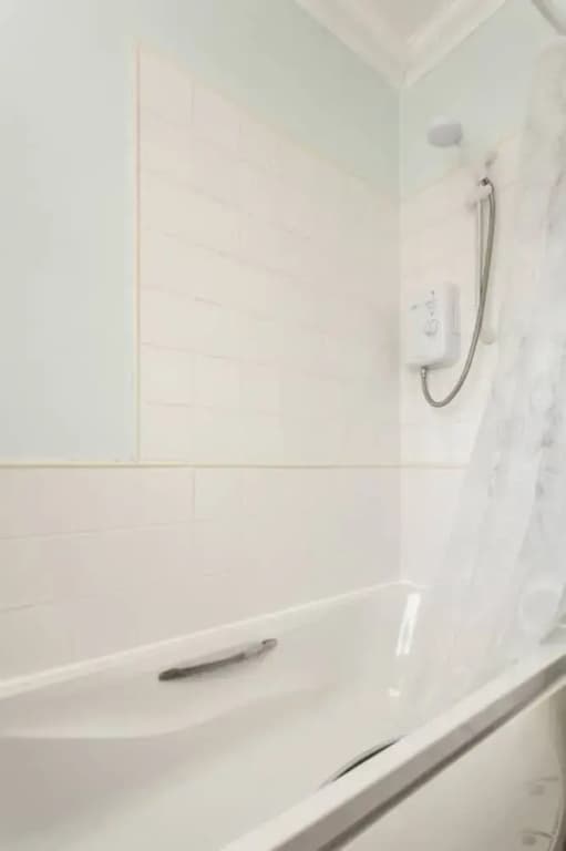 2 Bedroom Flat With Garden - photo 8