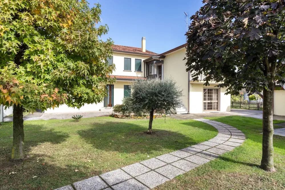 Home near Venice - photo 12
