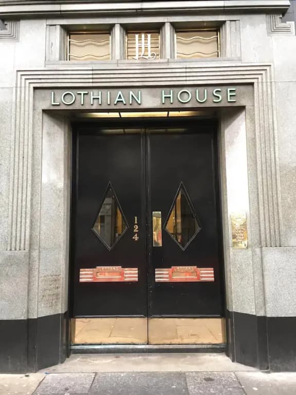 Lothian Road Apt With Castle View & Elevator - main photo