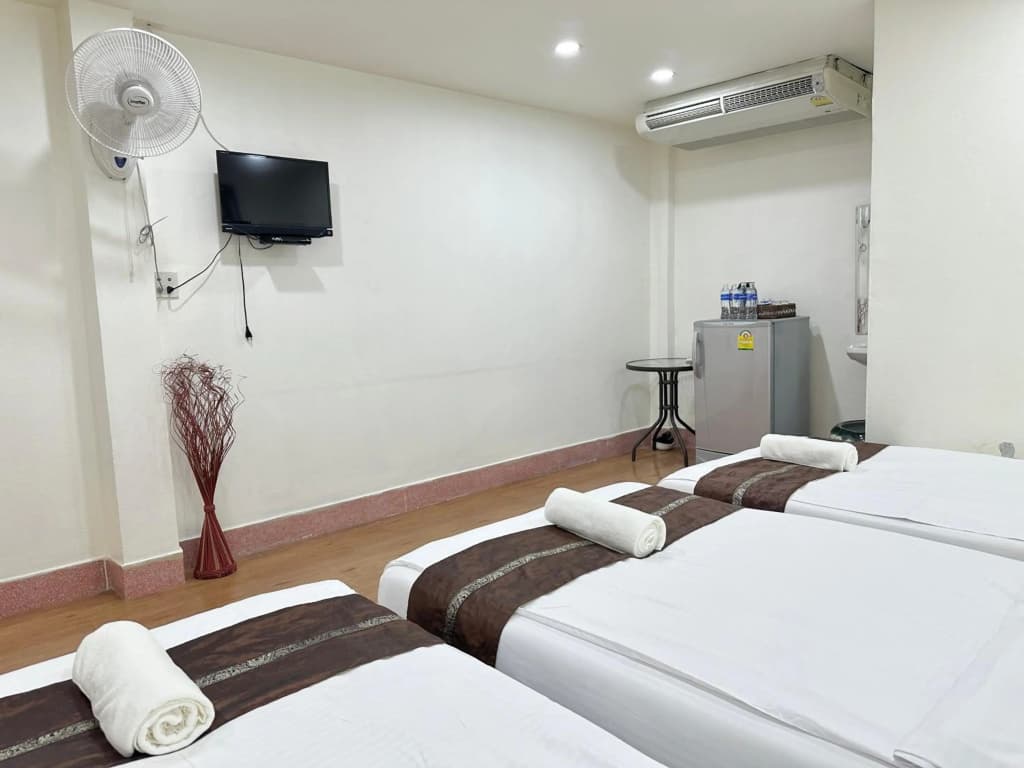 Longzhu Guesthouse - photo 14