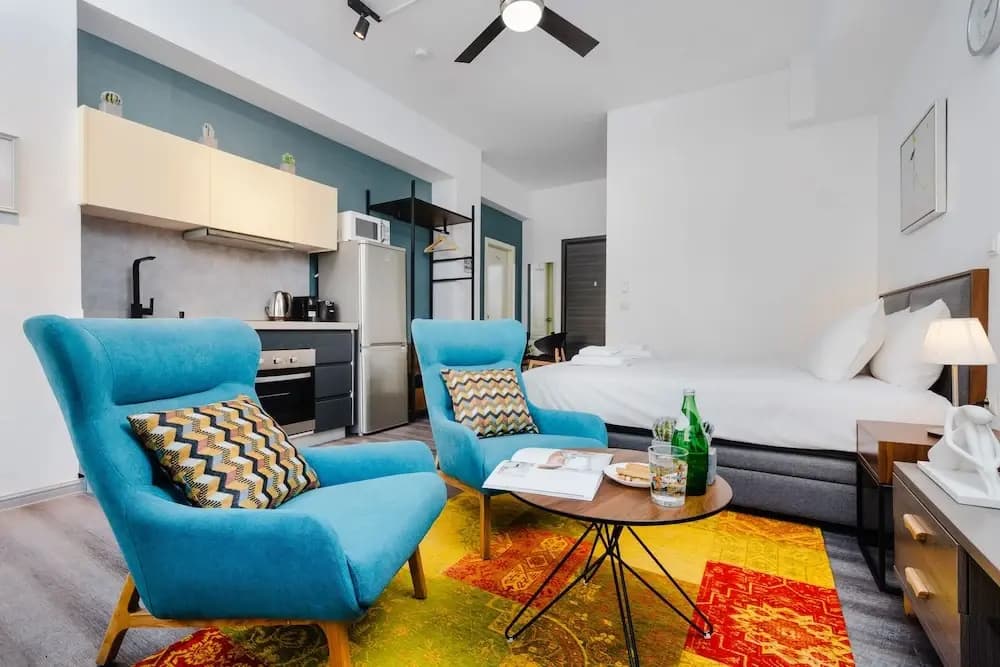 Sanders Home Suites - Charming Downtown Studio - photo 4