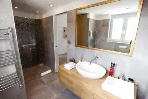 Ice Breaker Apartment - photo 8
