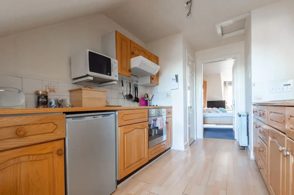Tony Asga - Tony's Apartments - photo 17