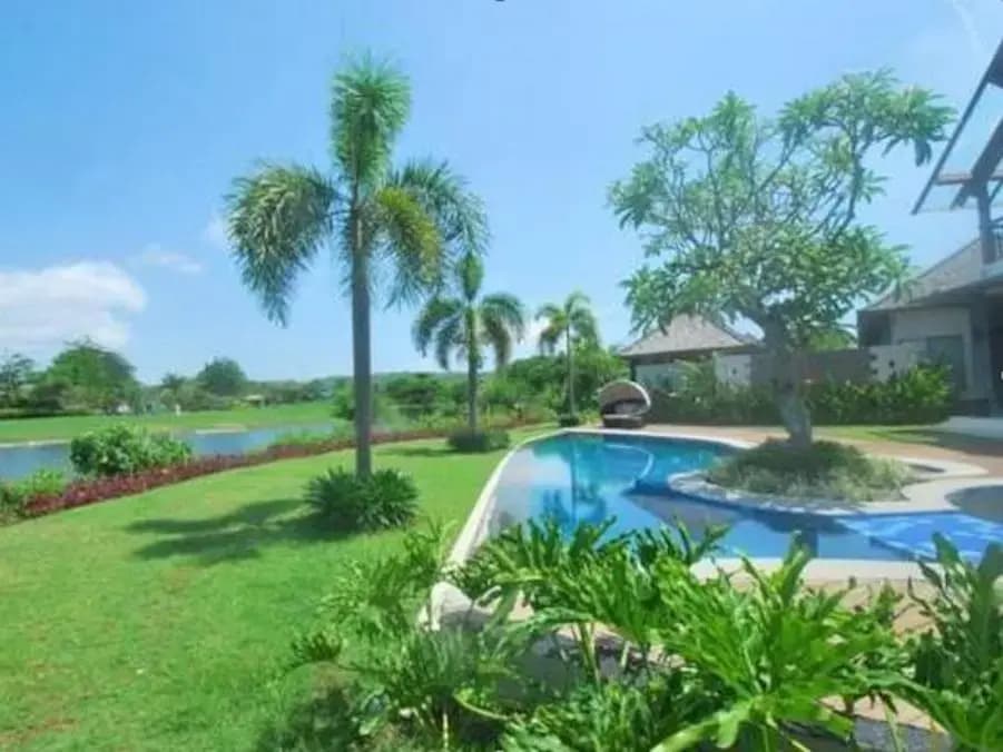Water Edge Villa by Soscomma - photo 10