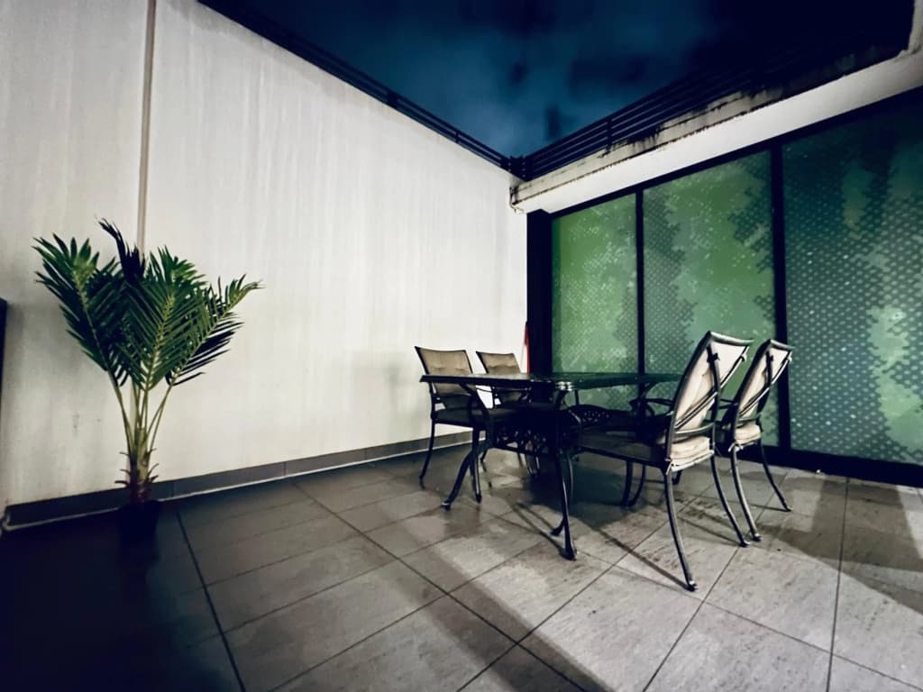 Rooftop 2BRapt in Abbotsford+King bed+WIFI+Parking - photo 10