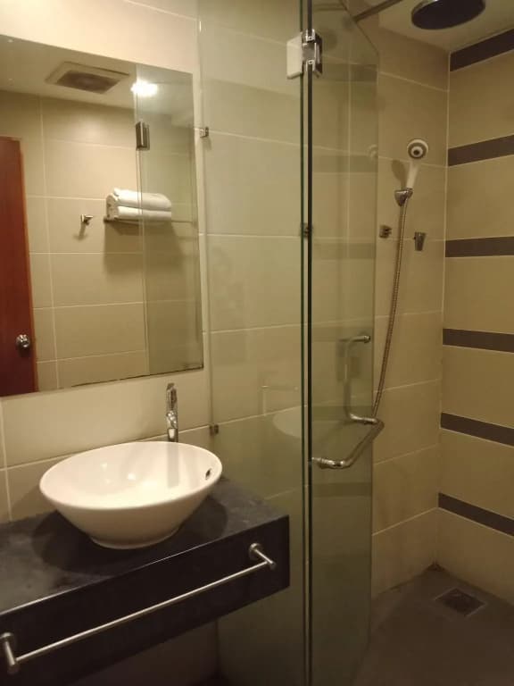 Hotel Zamburger Taman Segar - photo 9