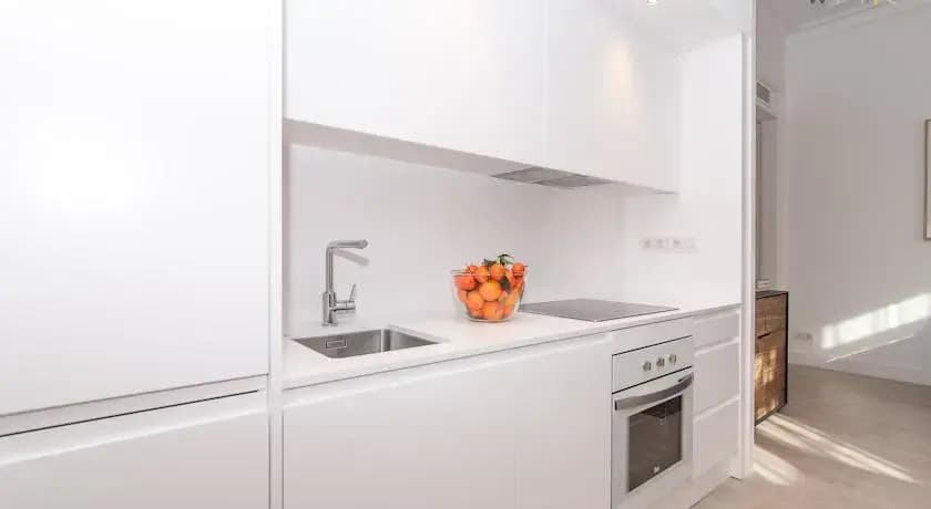 White Apartment - photo 6