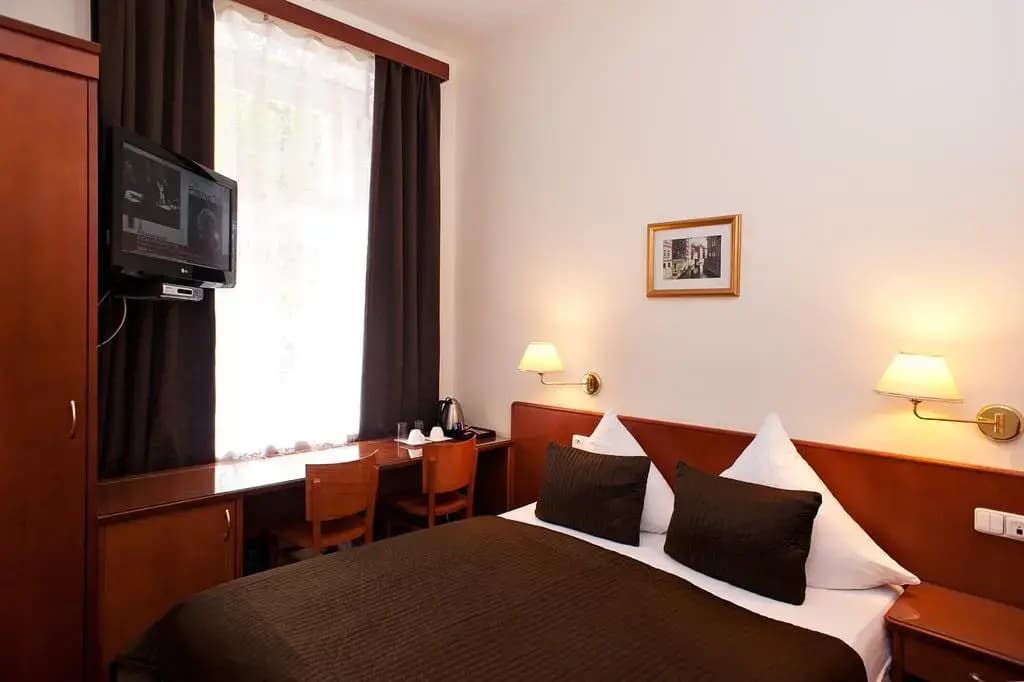 Hotel Andel - photo 6
