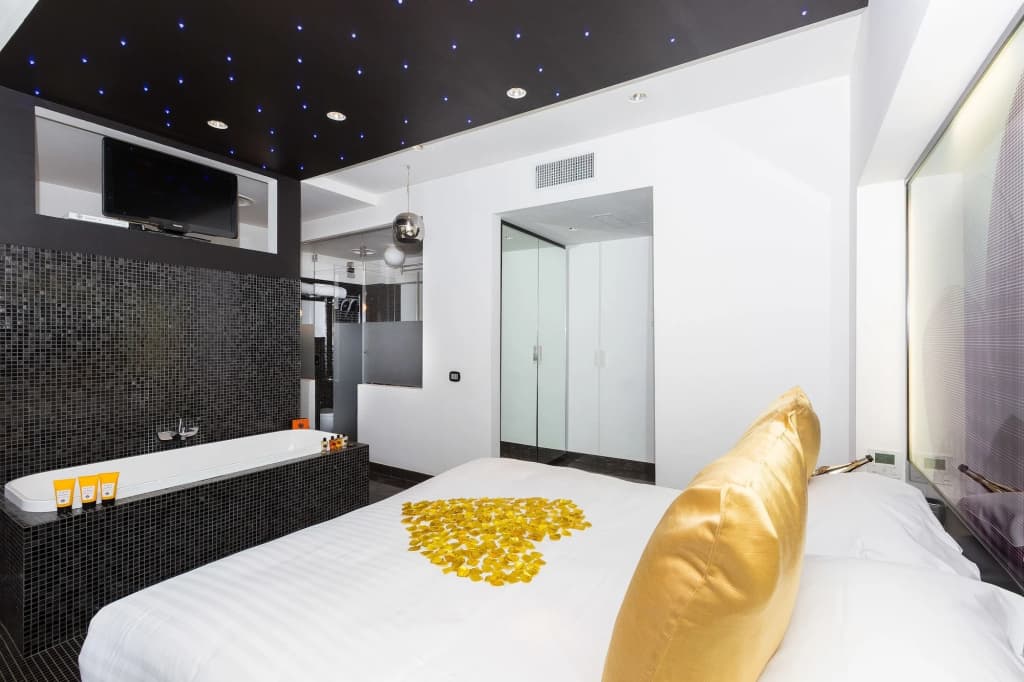 JC Hotel - photo 31